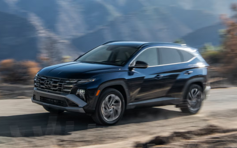 2025 Hyundai Tucson Hybrid parked in a scenic urban setting